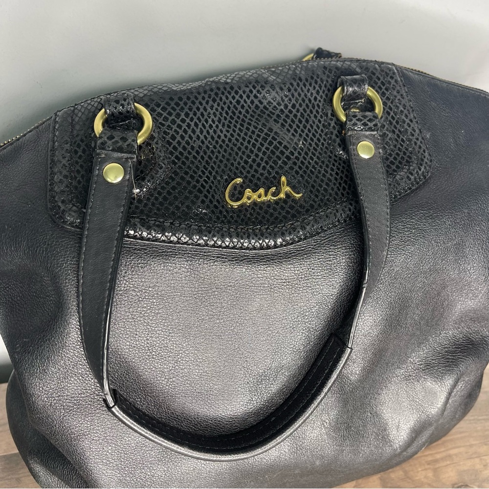 Women’s black leather Coach Ashley North south satchel purse - Picture 4 of 8
